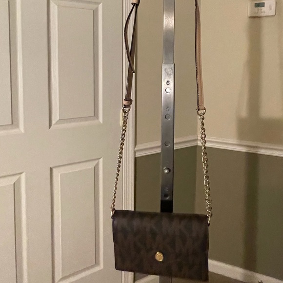 Michael Kors petite crossbody purse NWOT* - Picture 7 of 7